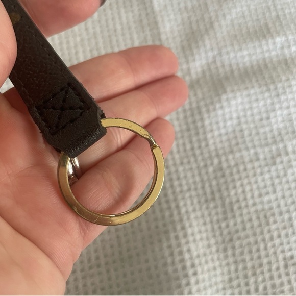 Brown Floral Flower Pattern FASHION Keychain Gold Hardware - Picture 4 of 4